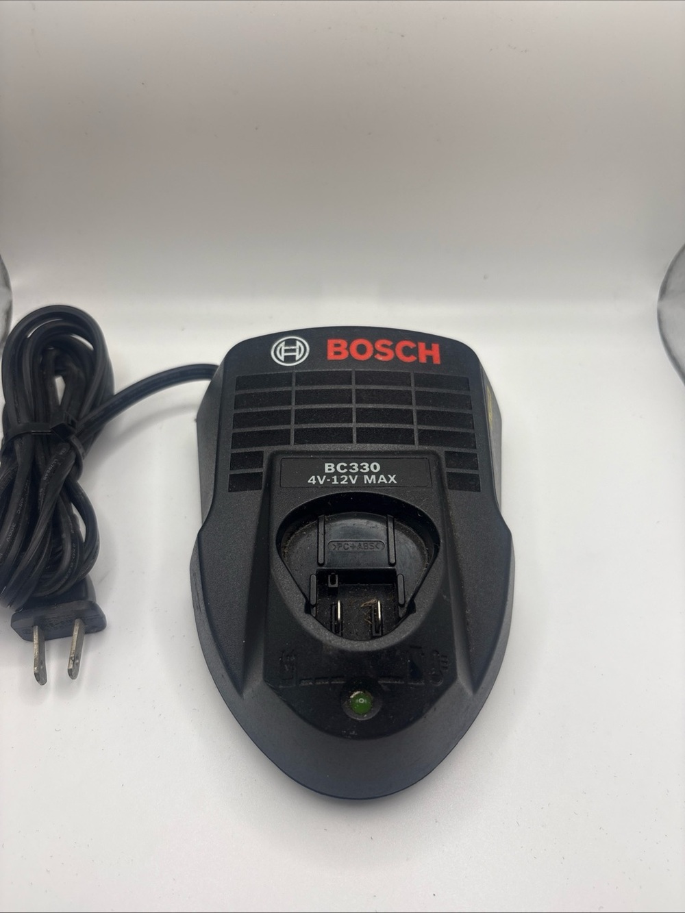 BC330 4V-12V Max Battery Charger - Black